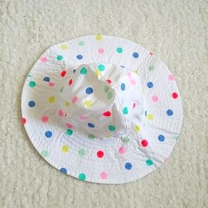 🍁NWOT Carter's size 2T-4T Polkadot Hat